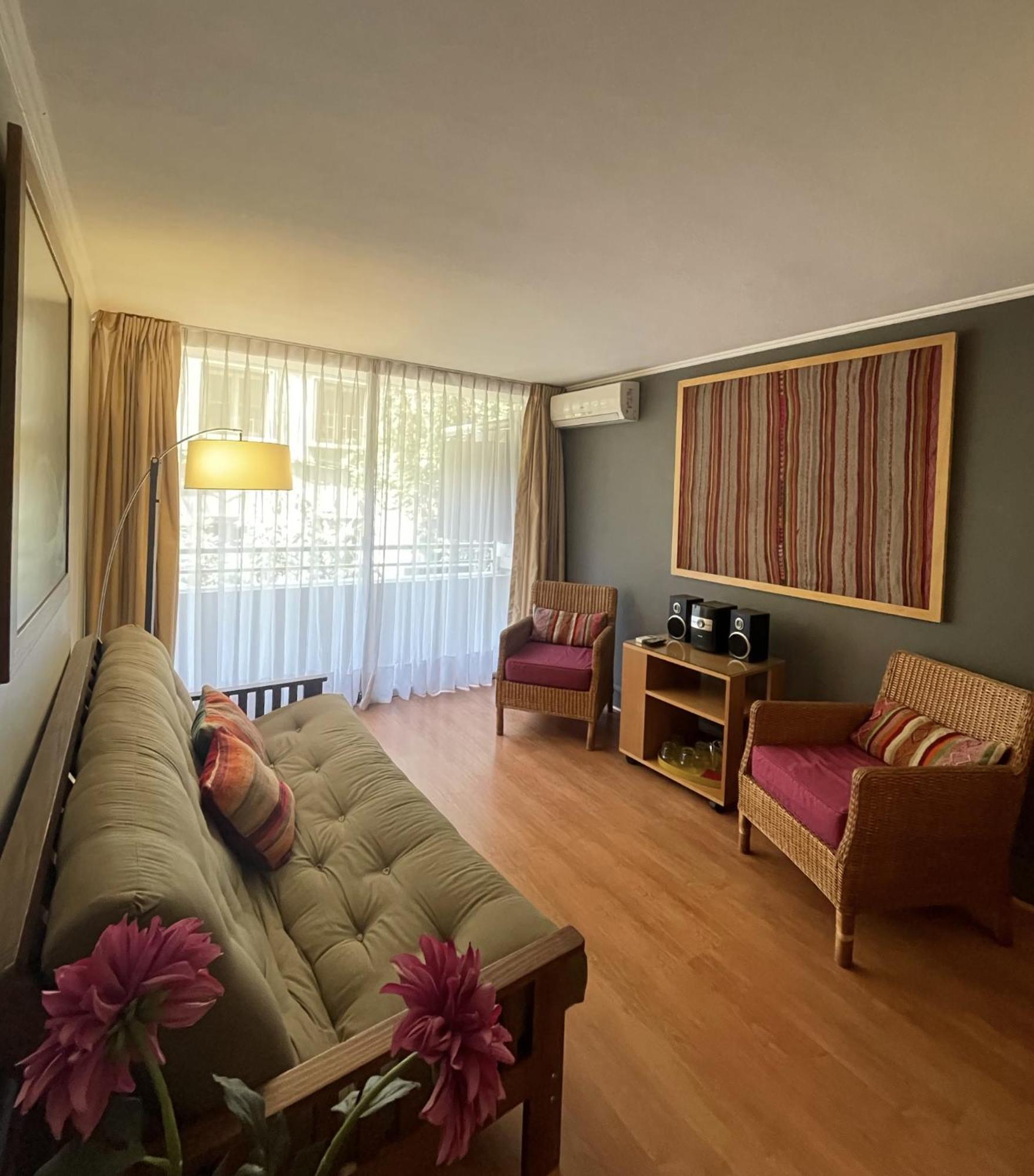 Apartamento San Sebastian Las Condes I Piscina I Estacionamiento * Santiago