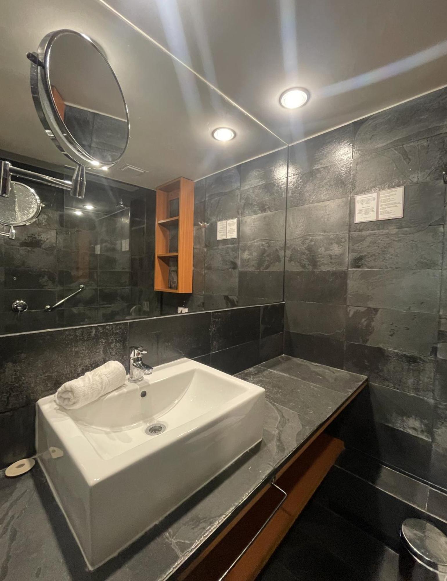 Apartamento Apartamento San Sebastian Las Condes I Piscina I Estacionamiento *